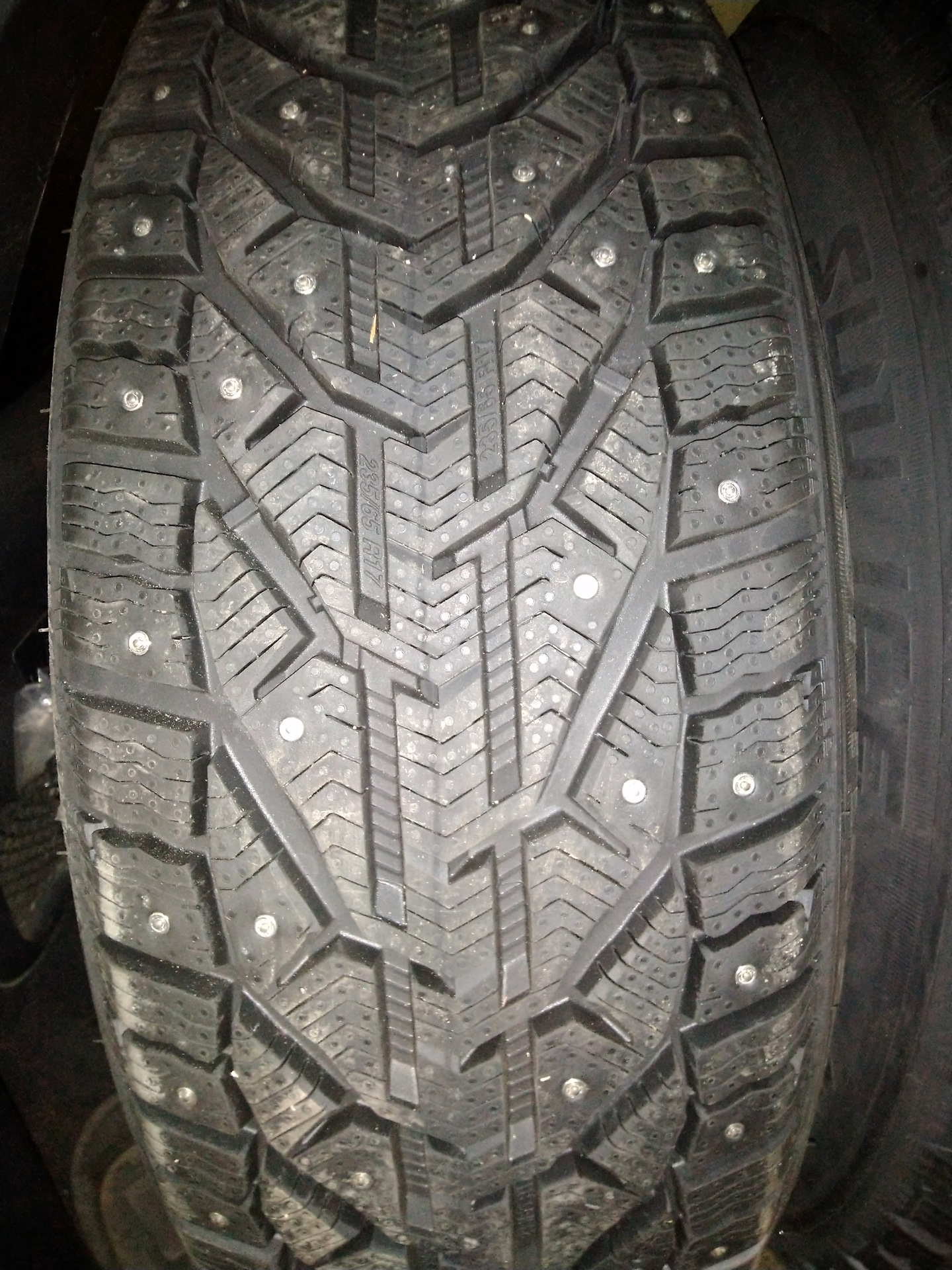 Айс сув. Tigar Ice XL 235/65/r17 108t. Tigar SUV Ice. Tigar Ice 96 t XL. Tigar SUV Ice 215/65 r17.