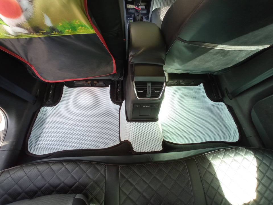 ⚪Белые⚪ коврики для Skoda Octavia (A7) 🤗 — DIREFOX на DRIVE2