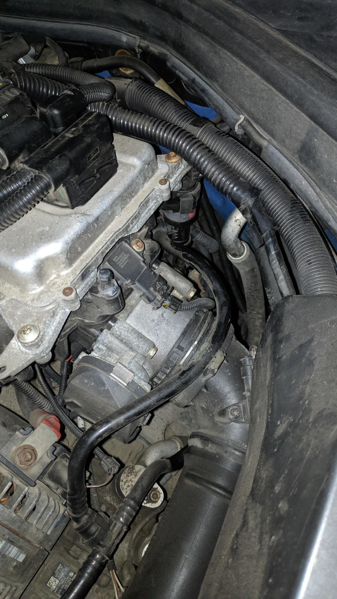 158 200 Замена трубки клапана вентиляции топливного бака — BMW 3 series ...