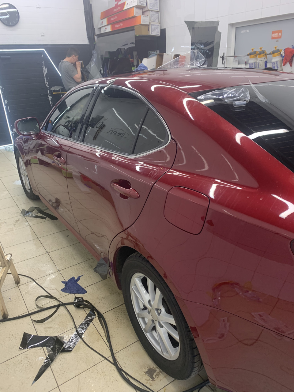 Течь амортизатора шкода рапид - 91 фото