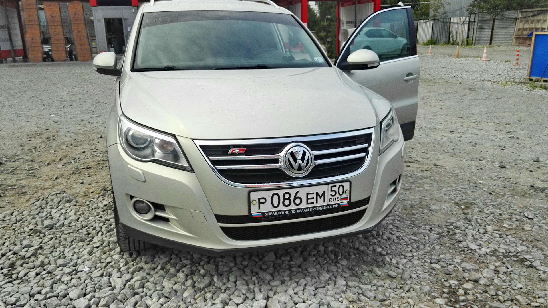 Volkswagen Tiguan (1G) 2.0 бензиновый 2011 | Брызги шампанского 2Tsi на  DRIVE2