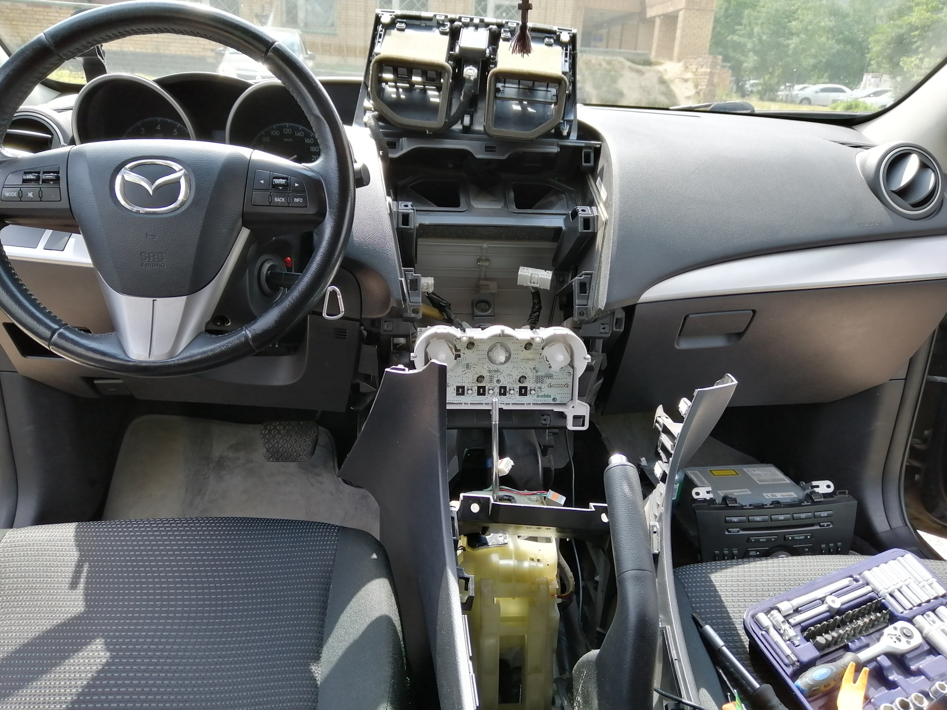 Как снять климат мазда 3 Замена лампы блока климата - Mazda 3 (2G) BL, 1,6 л, 2012 года стайлинг DRIVE2
