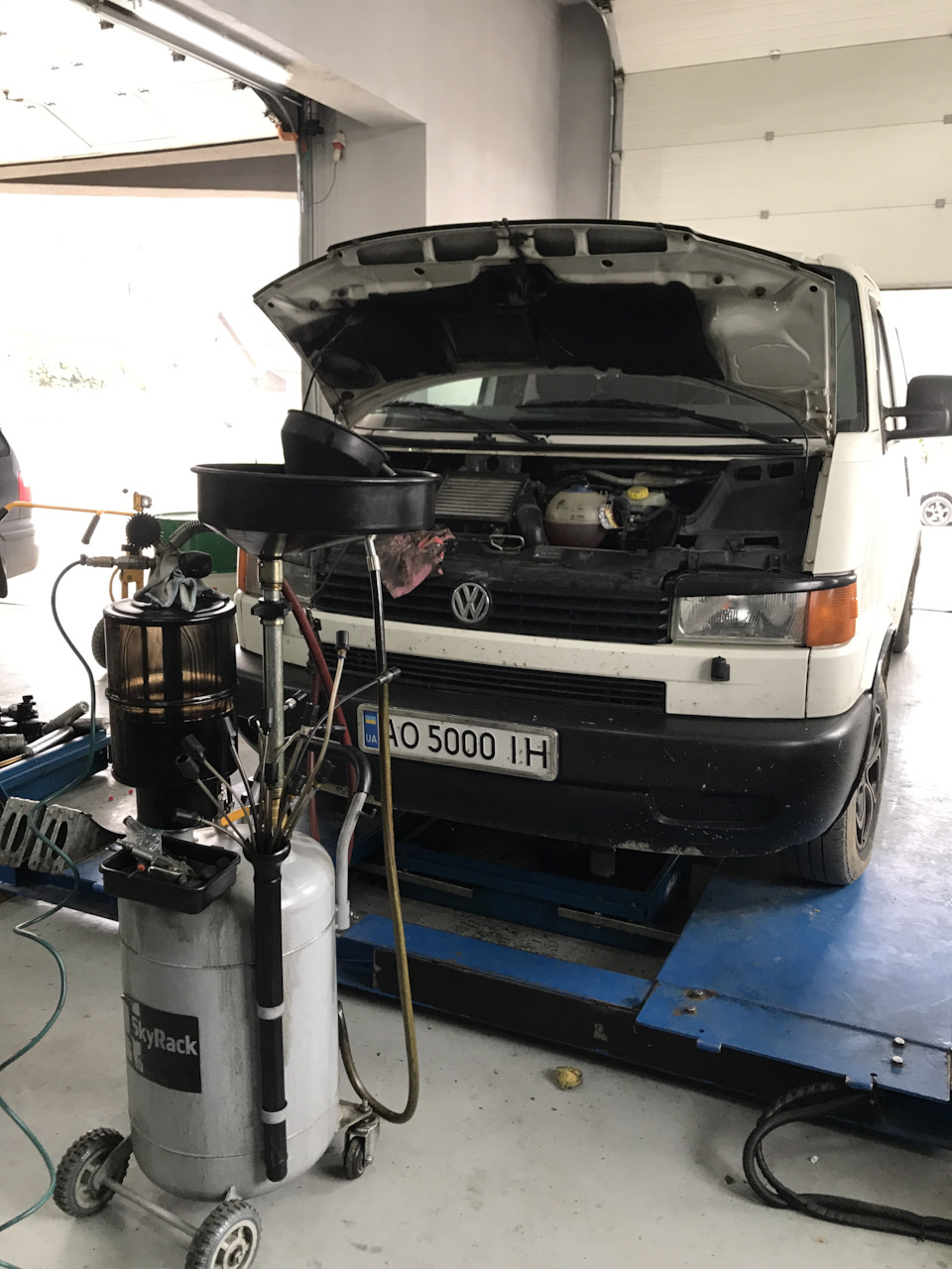 ТО, амортизатори зад — Volkswagen Transporter T4, 2,5 л, 2002 года ...