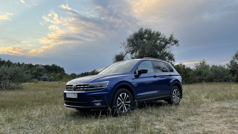 Volkswagen Tiguan Синий Connect