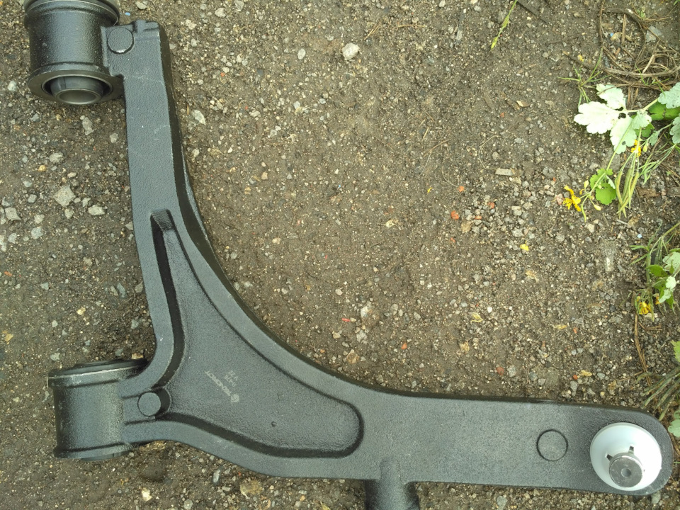 Рычаг шаровой опоры. — Renault Master (3G), 2,5 л, 2010 года | визит на ...