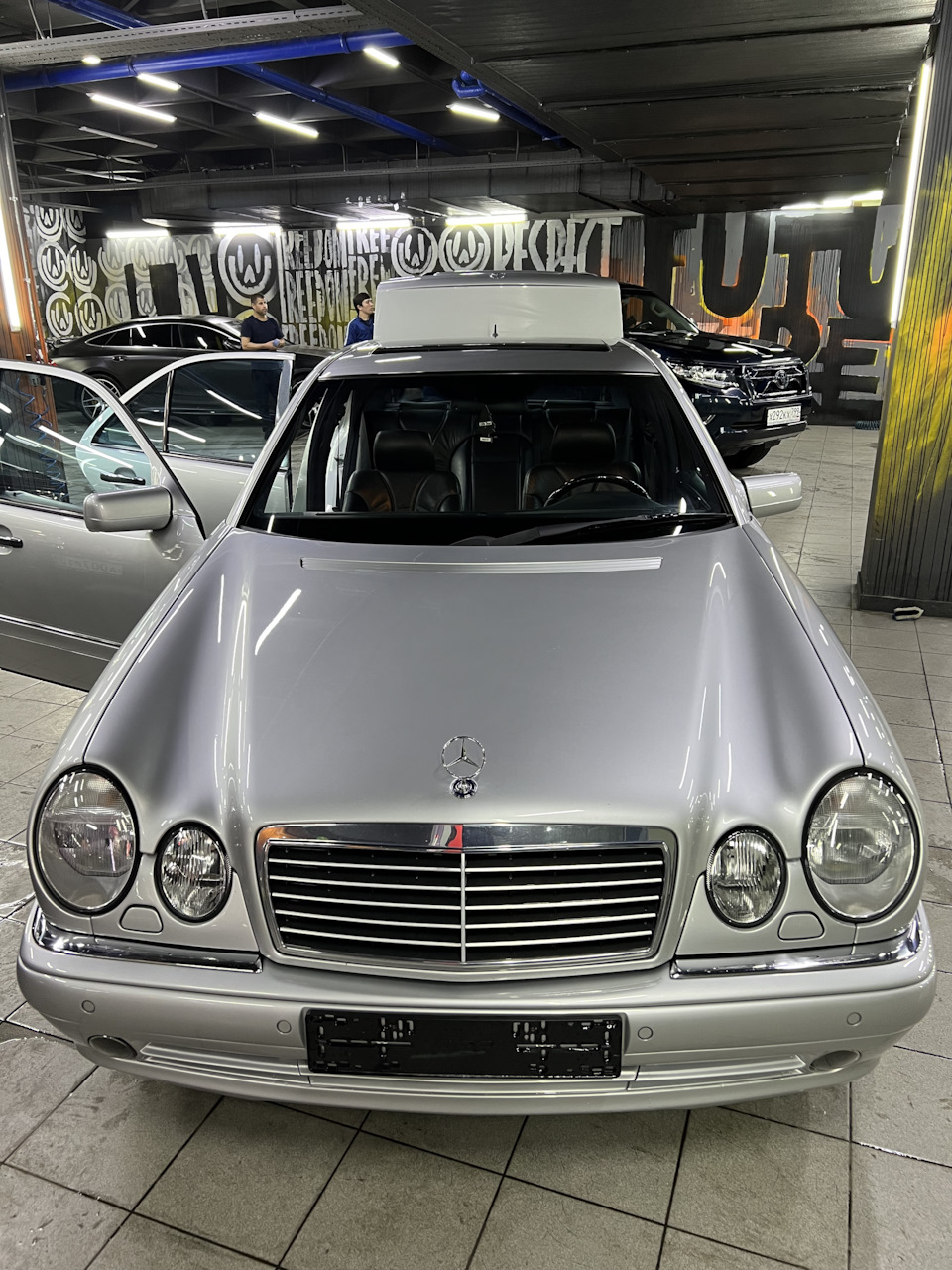 Помыл после полировки — Mercedes-Benz E 55 AMG (W210), 5,5 л, 1998 года |  мойка | DRIVE2