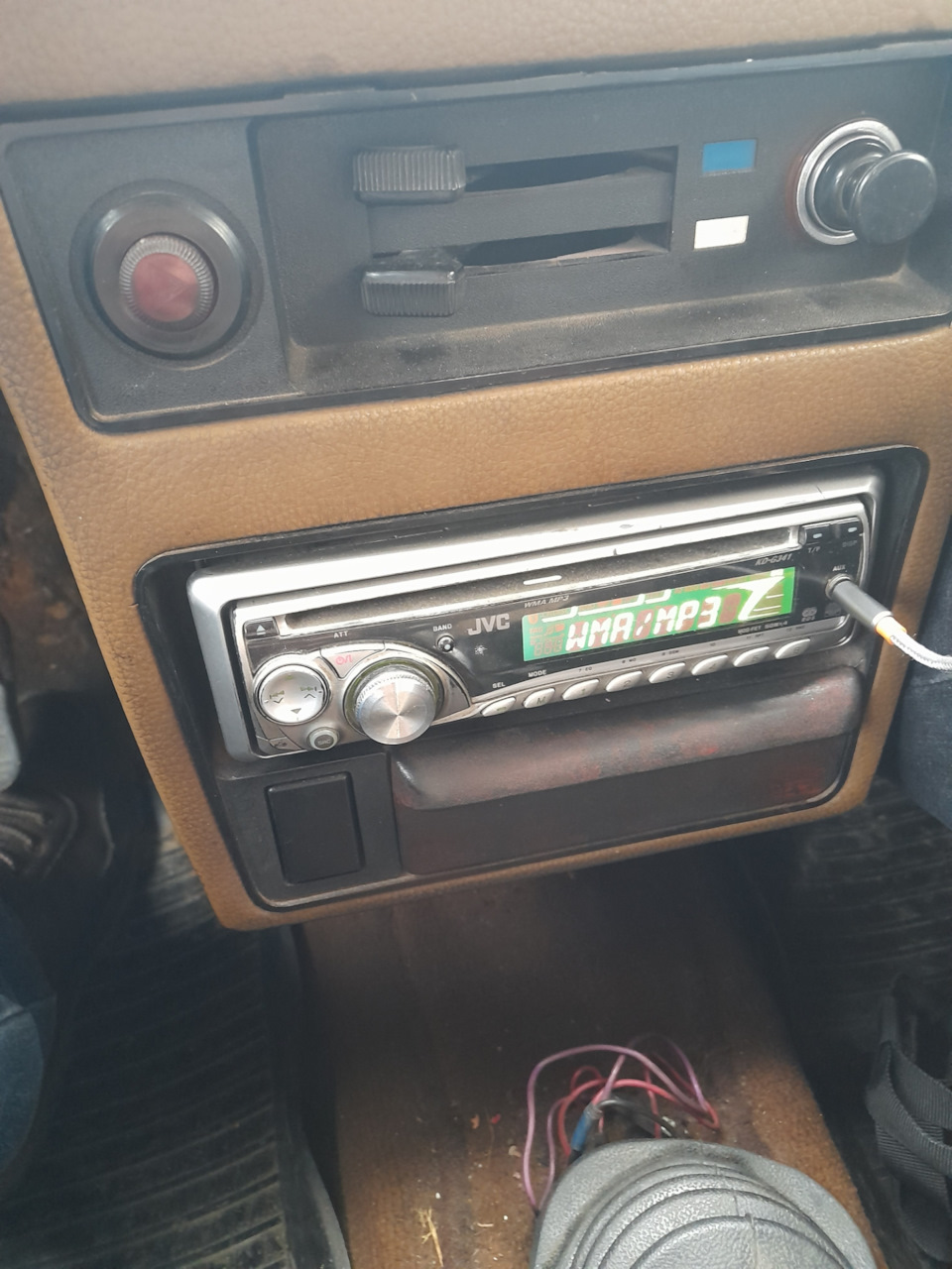 Установил музыку — Москвич 2140 SL, 1,5 л, 1987 года | автозвук | DRIVE2