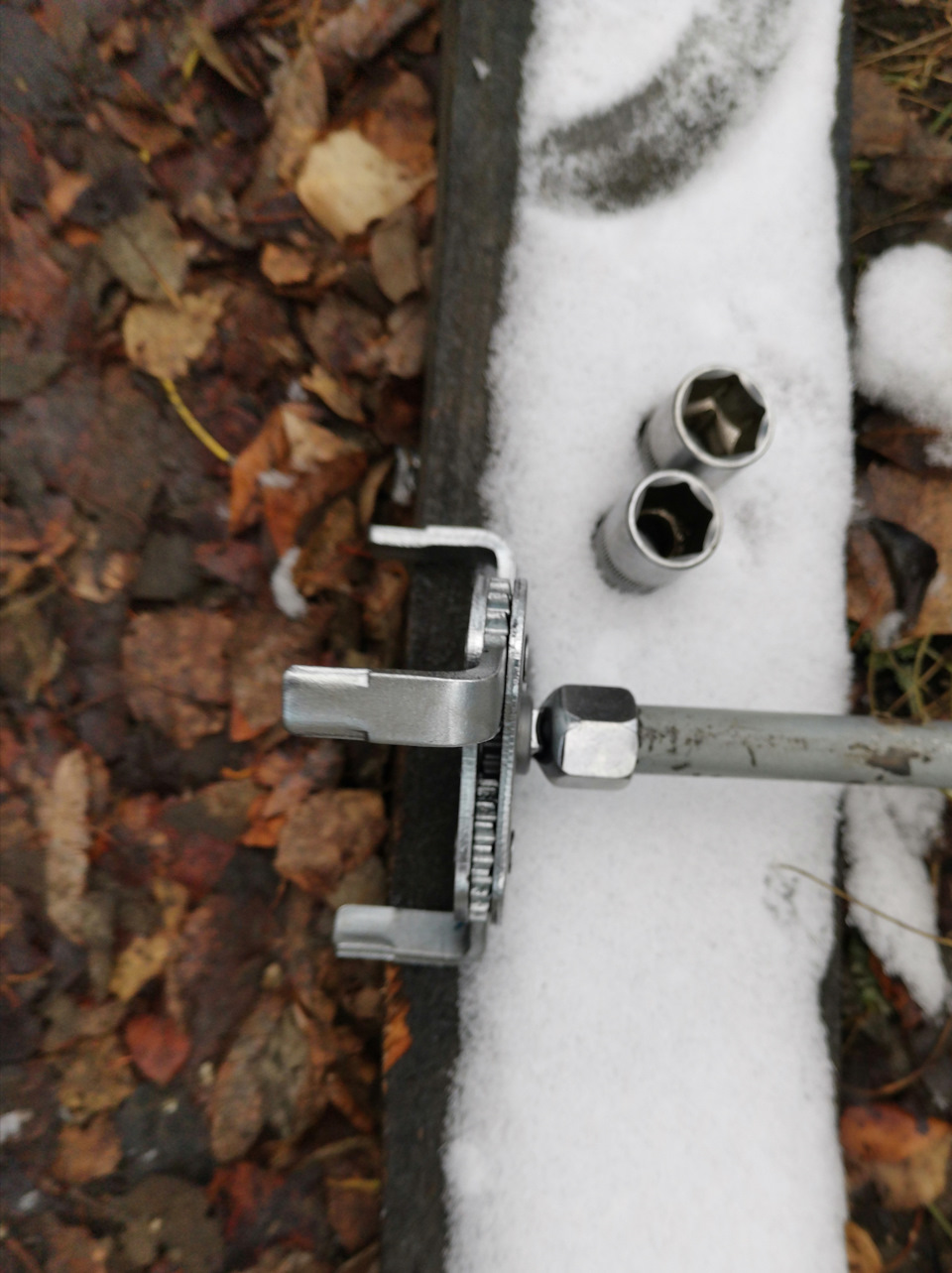 Замена масла в ДВС Premium LF 5W-20.#Hyundai i40 — Hyundai i40, 2 л ...