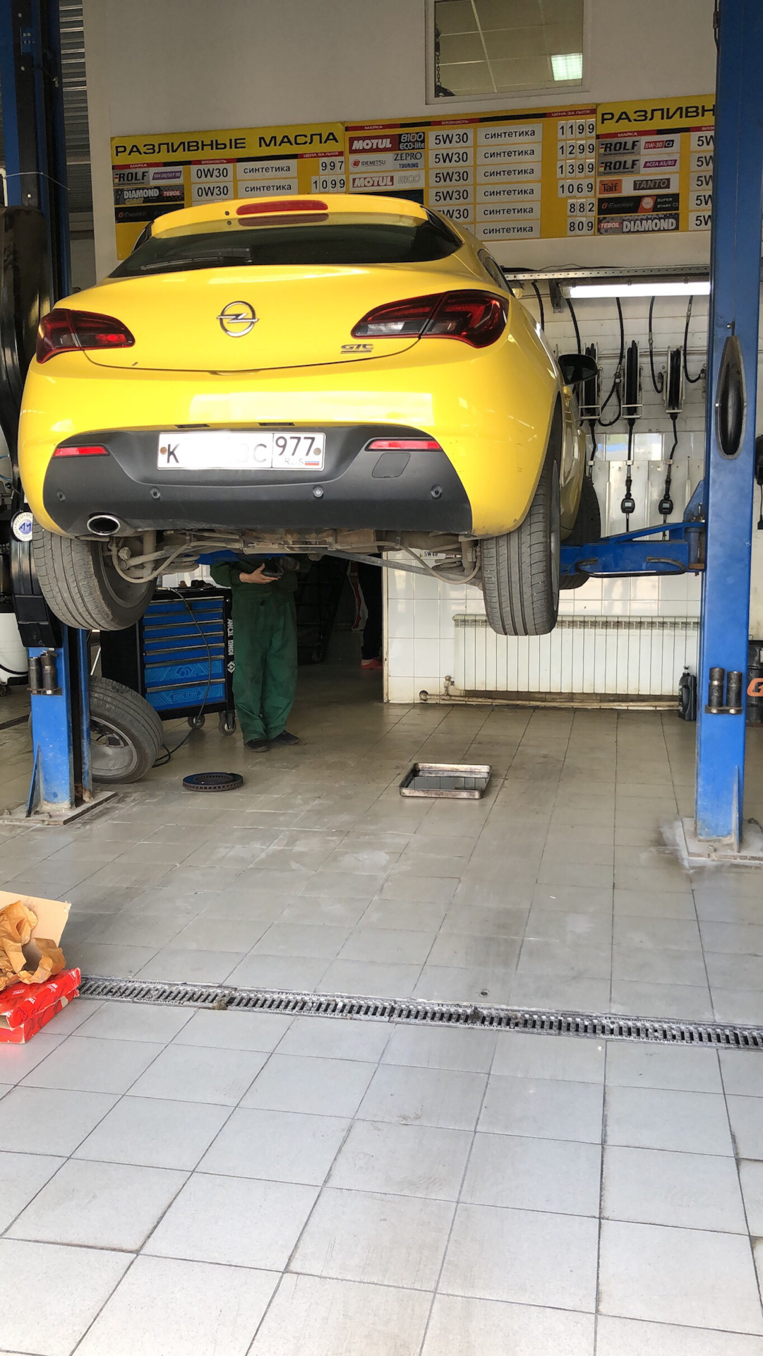 Замена тормозные диски и колодки — Opel Astra J GTC, 1,4 л., 2012 года ...