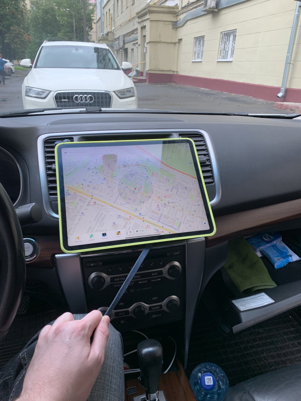 Большой экран ipad 13’на торпеде — Nissan Teana (J32), 2,5 л, 2008 года ...