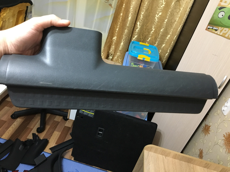 Удаление царапин на пластике авто с помощью копировальной бумаги