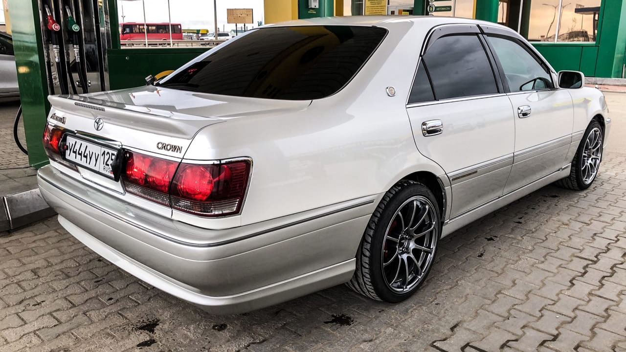 Toyota Crown 170 athlete