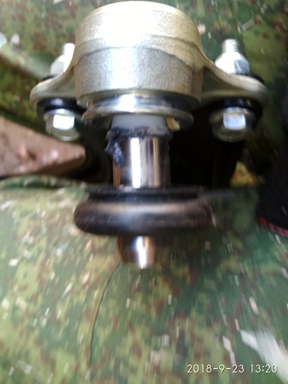 Смазки, как видно, с гулькин нос — Opel Zafira B