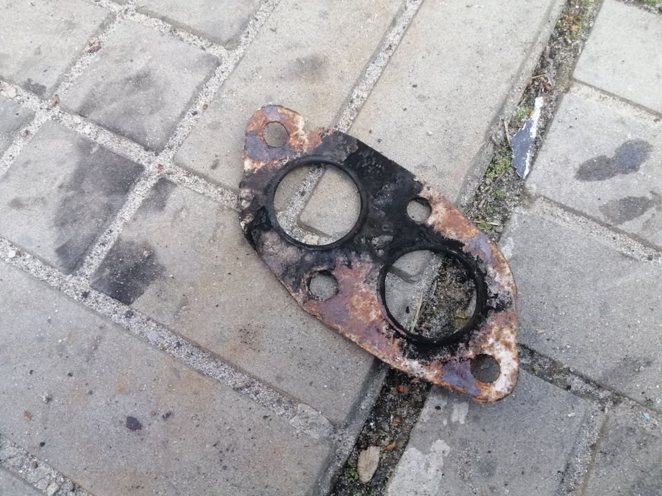 Замена прокладки колекторов и штанов — ЗАЗ 1103, 1,2 л, 2003 года ...