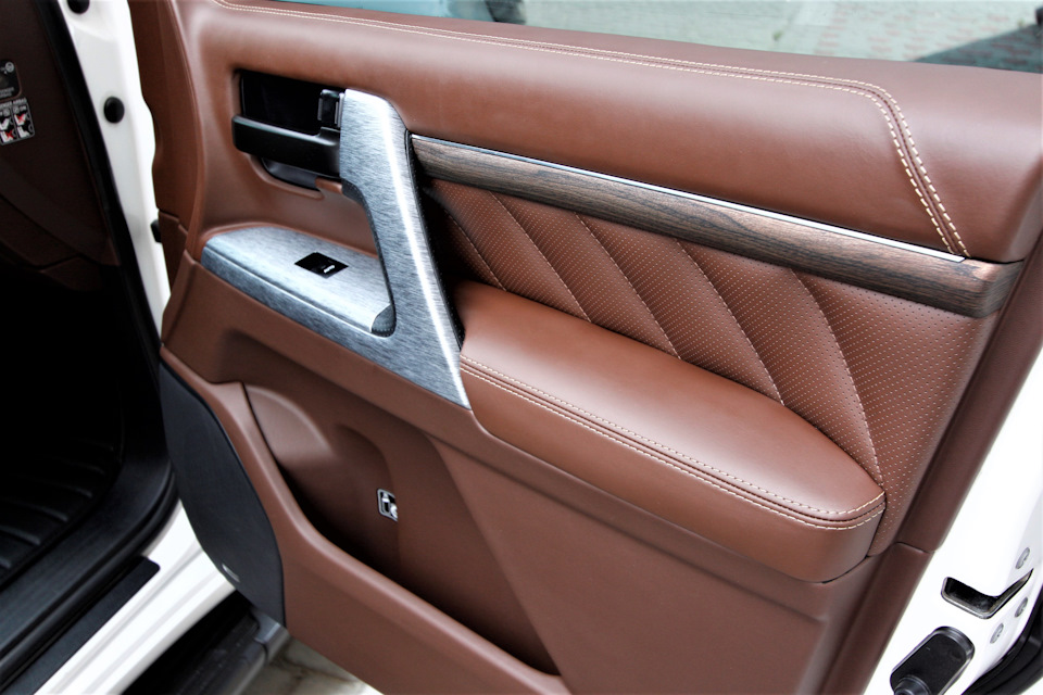 Фото в бортжурнале Toyota Land Cruiser 200