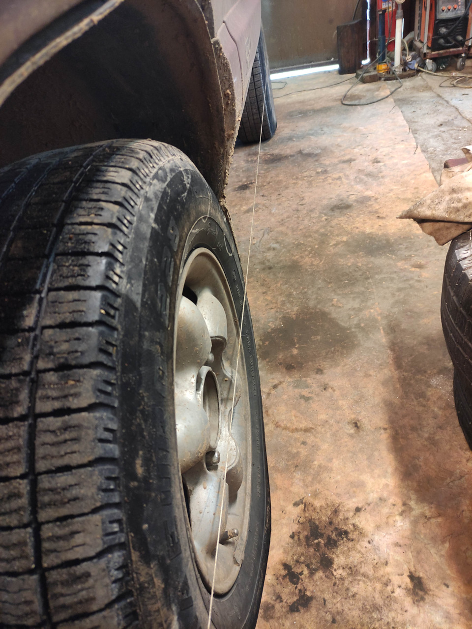 Замена регулятора холостого хода и ремонт кронштейна поперечной тяги ...