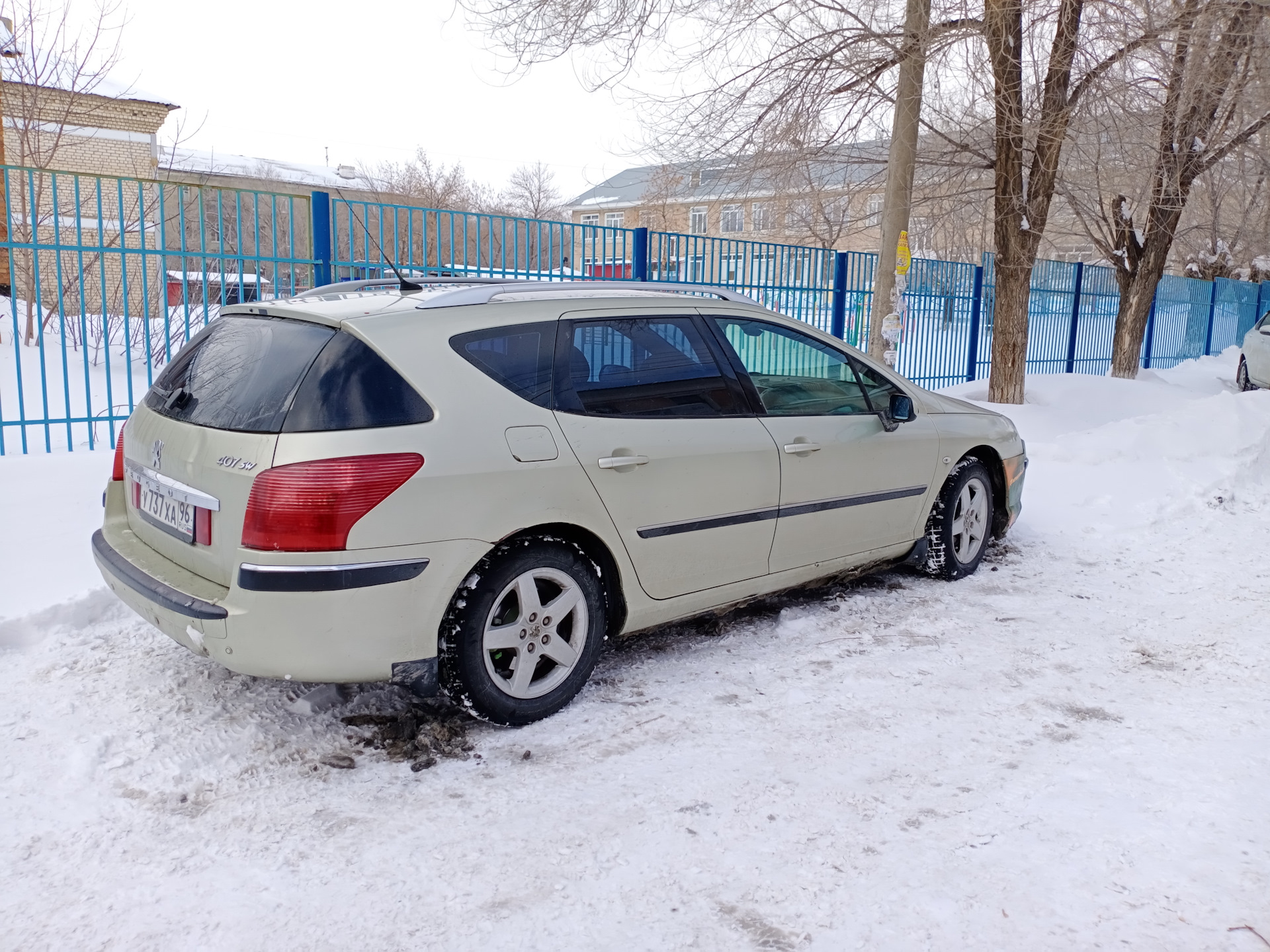 Глохнет при запуске — Peugeot 407 SW, 2 л, 2007 года | поломка | DRIVE2