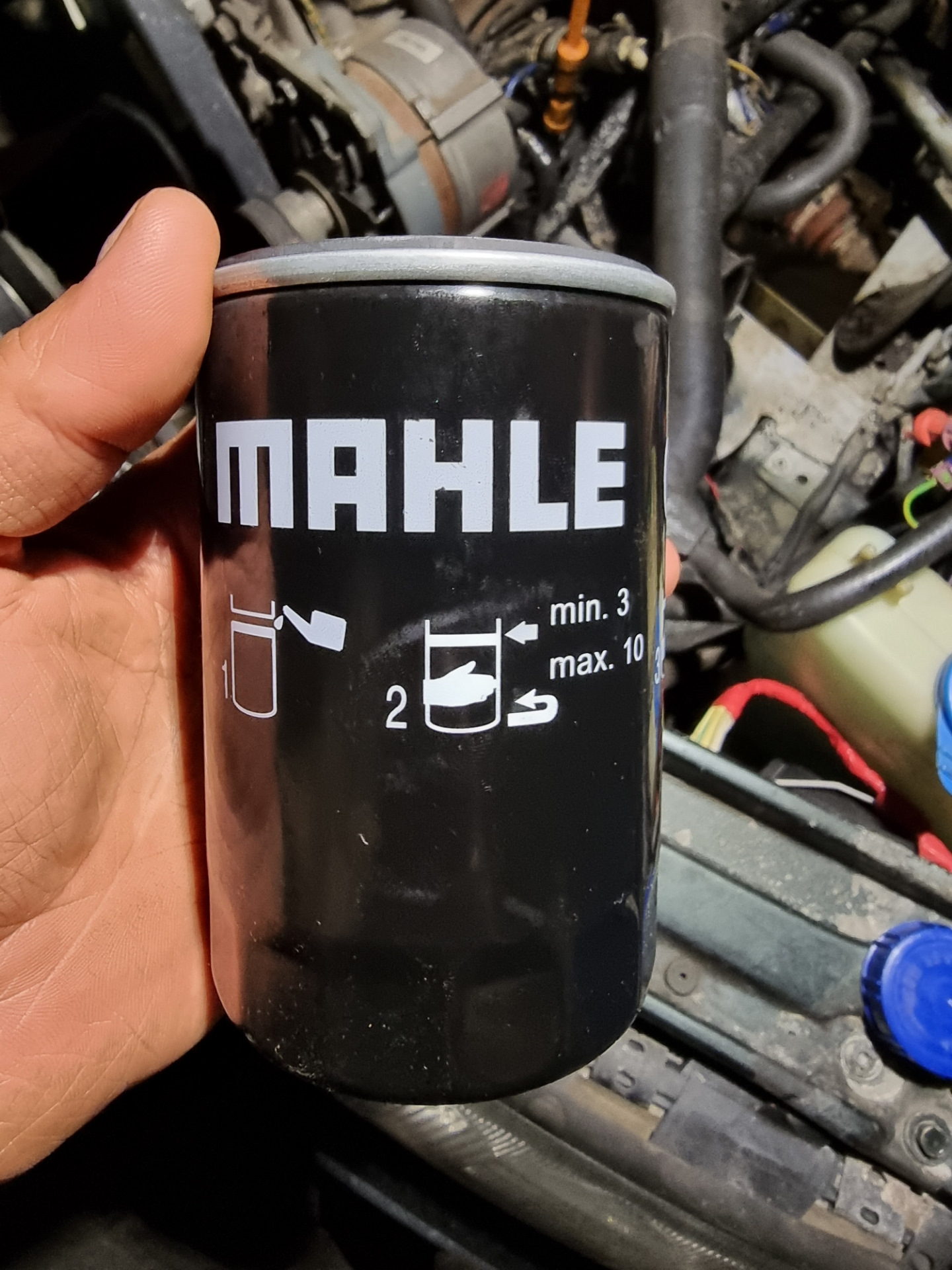 Масляный фильтр ауди 100с4 Mahle — Audi 100 (C4), 2 л, 1993 года ...