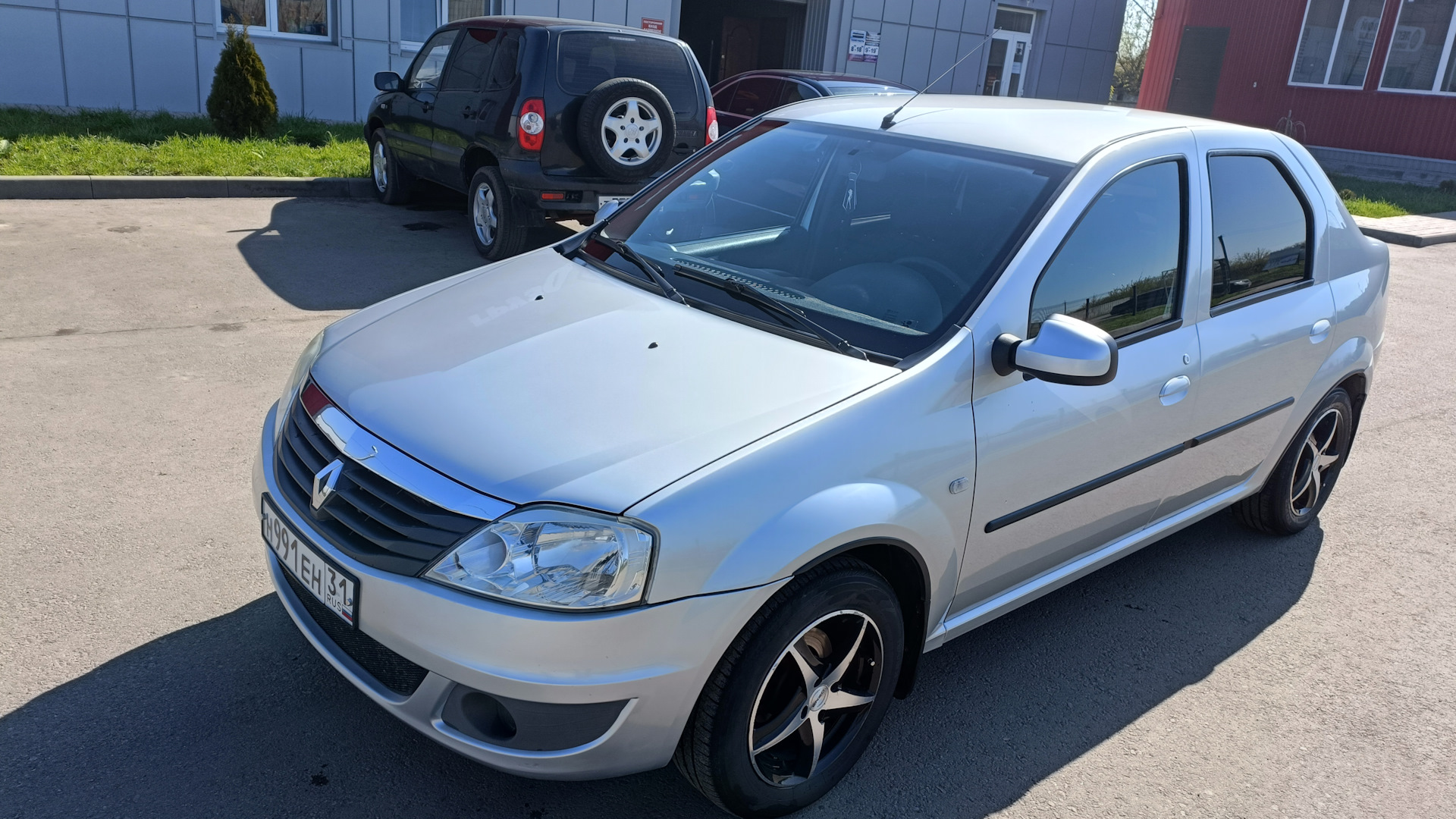 Renault Logan (1G) 1.6 бензиновый 2013 | на DRIVE2