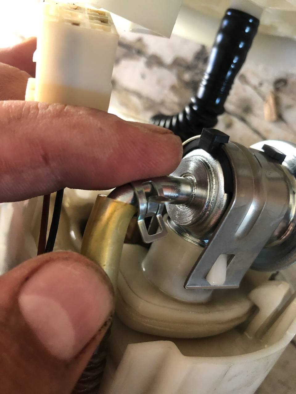 ТО 130 000. Замена топливного фильтра KIA CEED ED 2.0 — KIA Ceed (1G ...