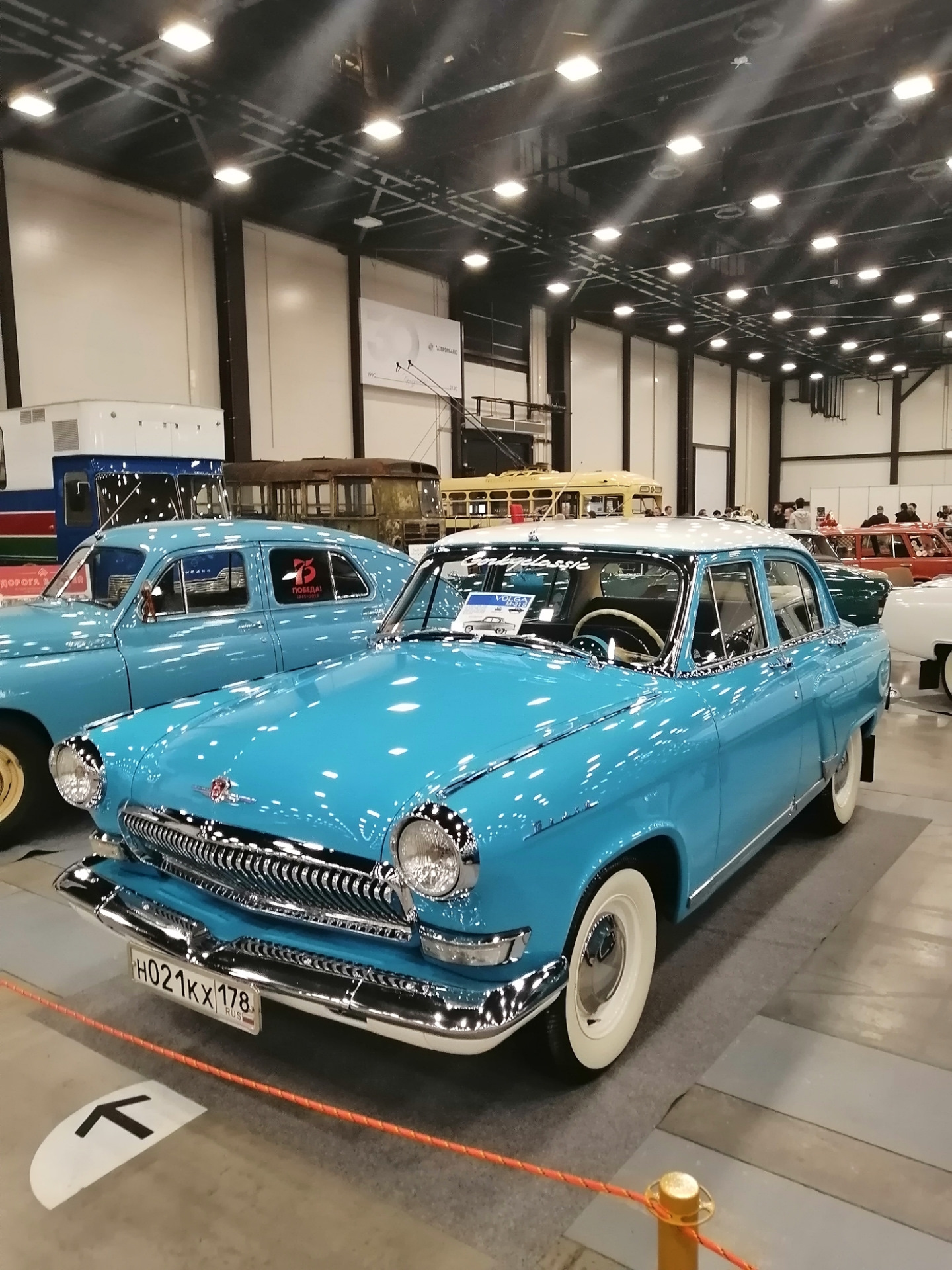 Вид спереди на Москвич-403