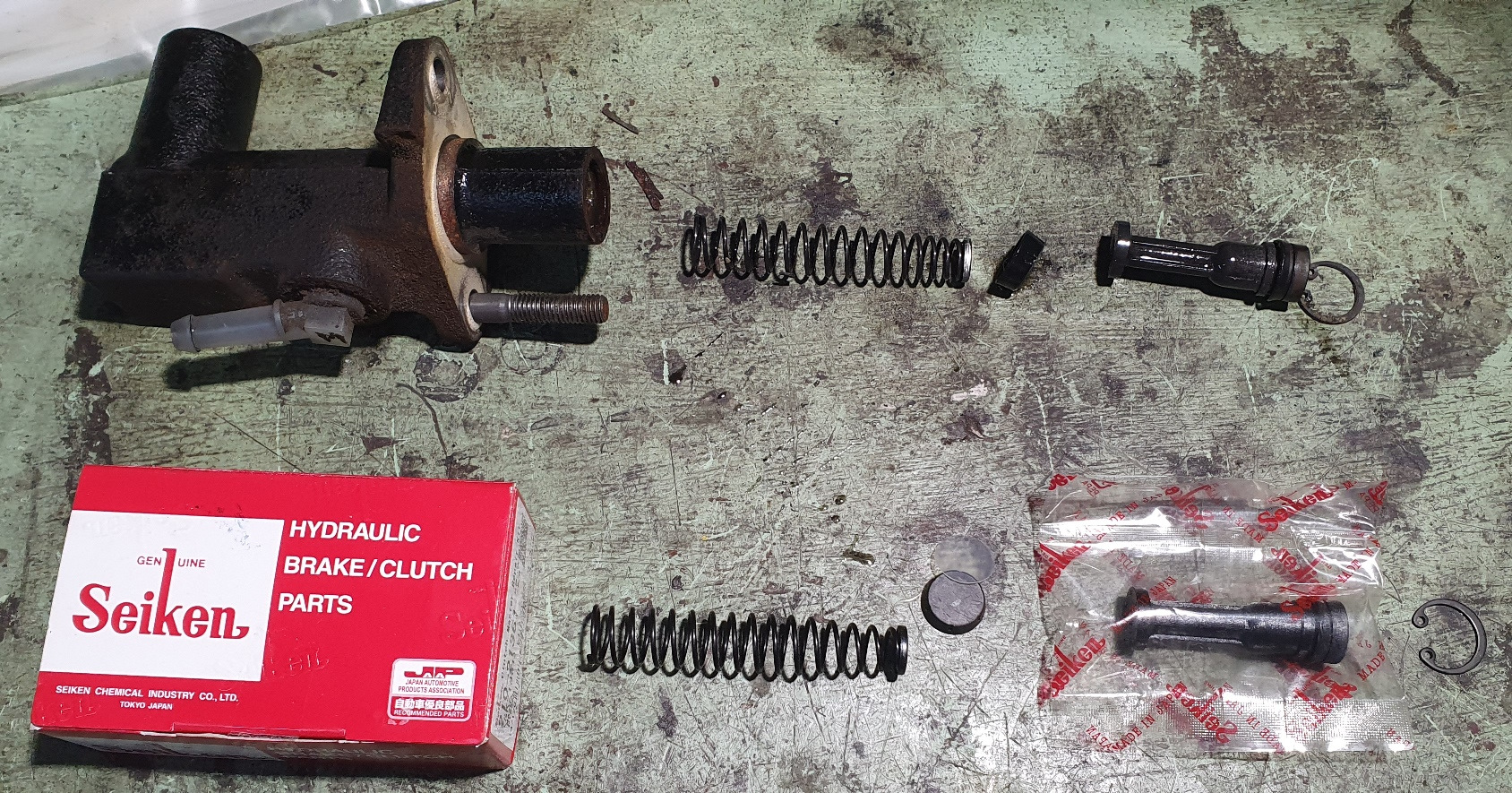 Ремонт педали сцепления и ремкомплекты цилиндров — Mazda 6 (1G) GG, 2 л ...