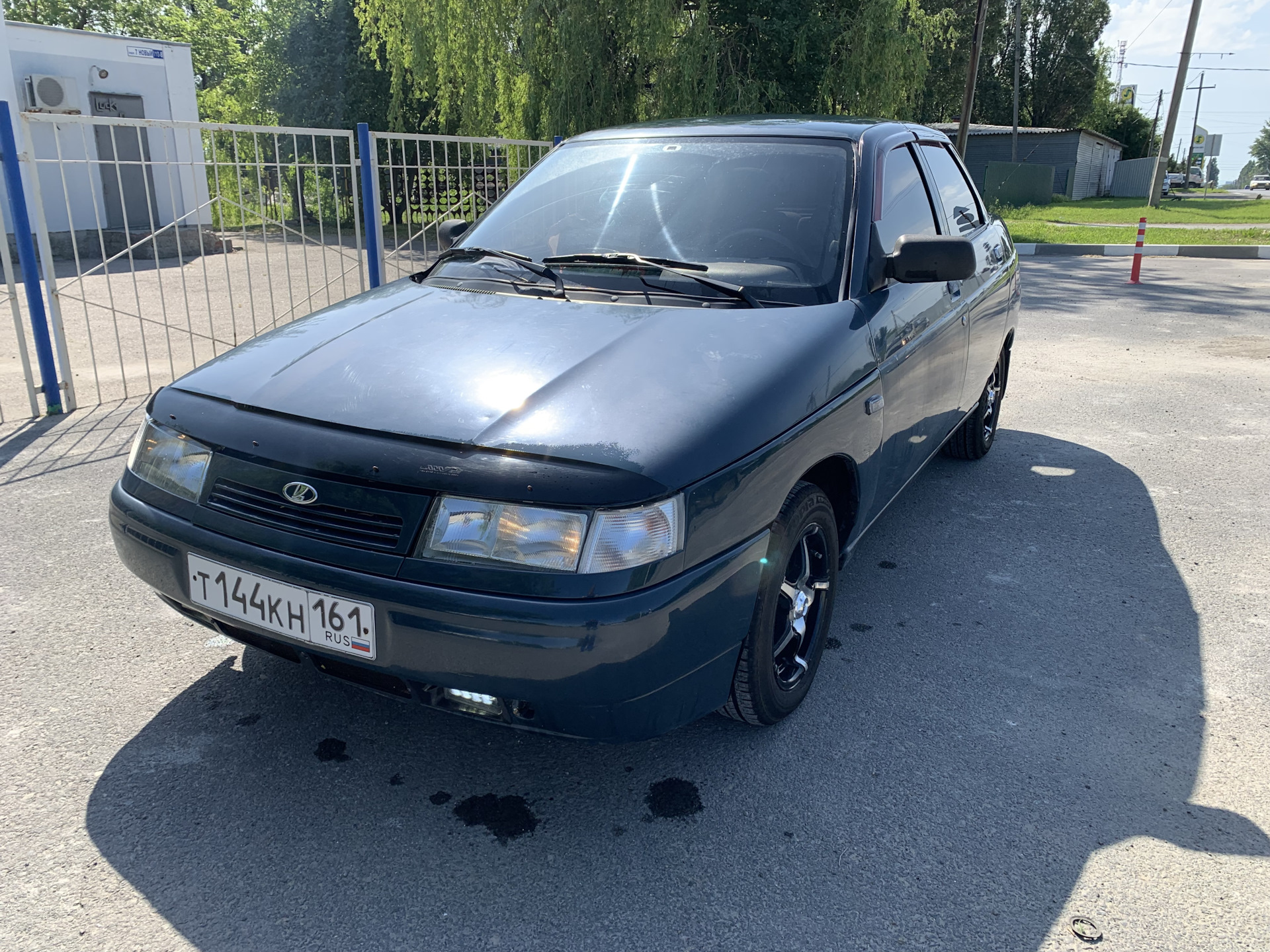 Авито таганрог машины. ВАЗ 2110 1999 года синяя название краски. Авито Таганрог авто с пробегом. Авито Таганрог авто с пробегом иномарки частные объявления. Продажа авто в Таганроге.