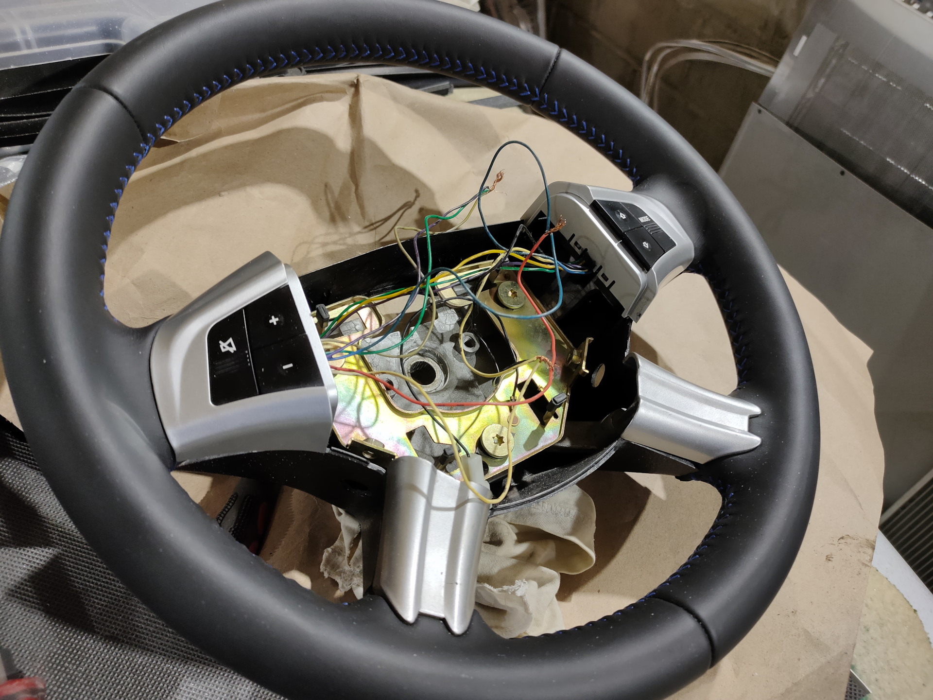 Vw polo руль 2022. Renault megane 1. Крутой руль на рено логан. Руль volkswagen polo 5. Руль vw polo sedan 2020.