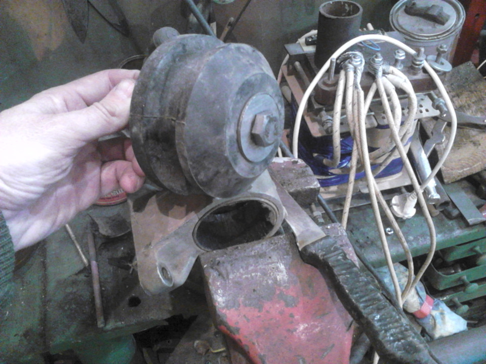 Передняя опора двигателя (самодельная и вечная) — Lada 11113 Ока, 0,8 л ...