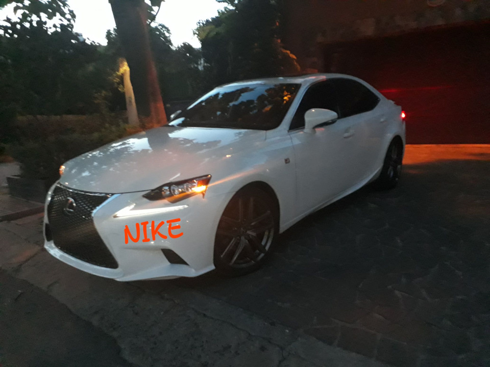 При резком нажатии на педаль газа машина захлёбывается.(решено ...