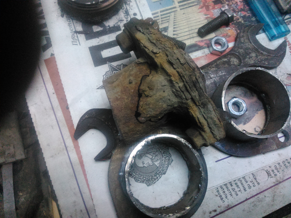 форд фокус 2 не открывается багажник с кнопки что делать