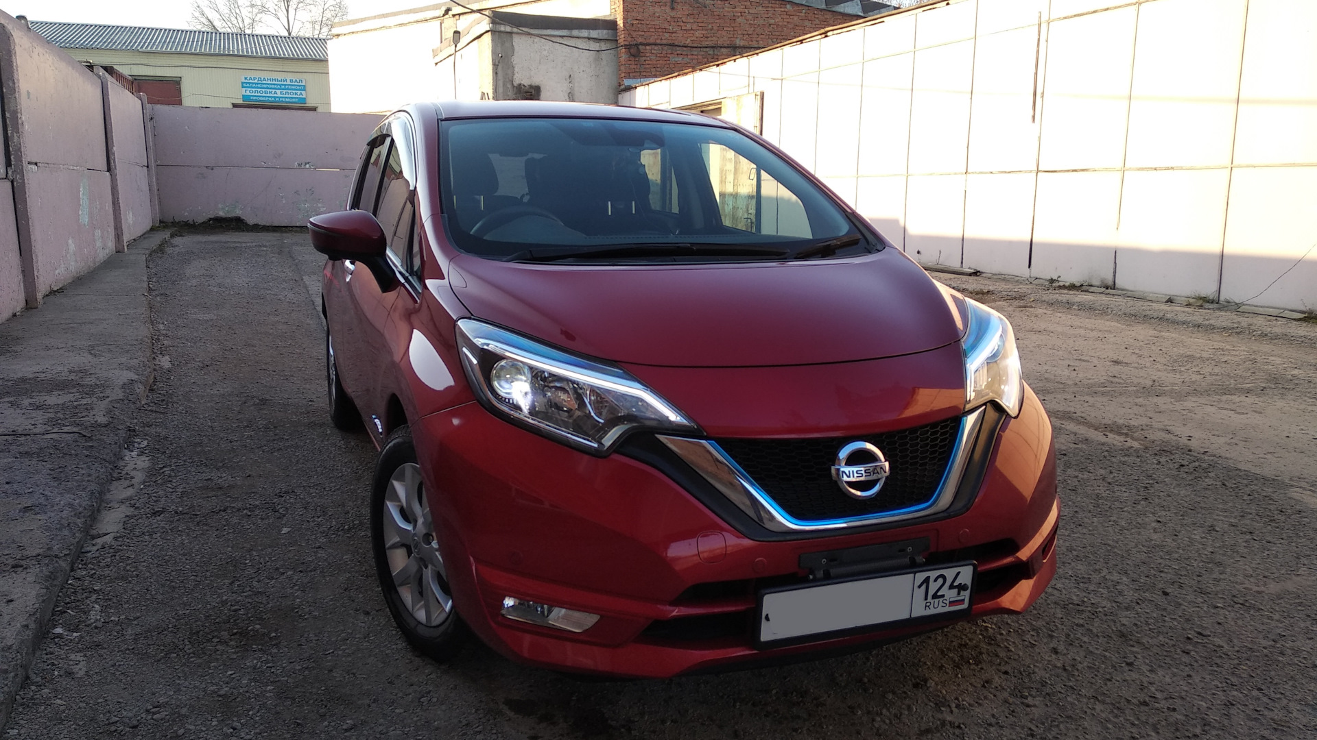 Nissan Note e-Power 1.2 гибридный 2016 | Идеальная жоповозка ☢️🦝 на DRIVE2