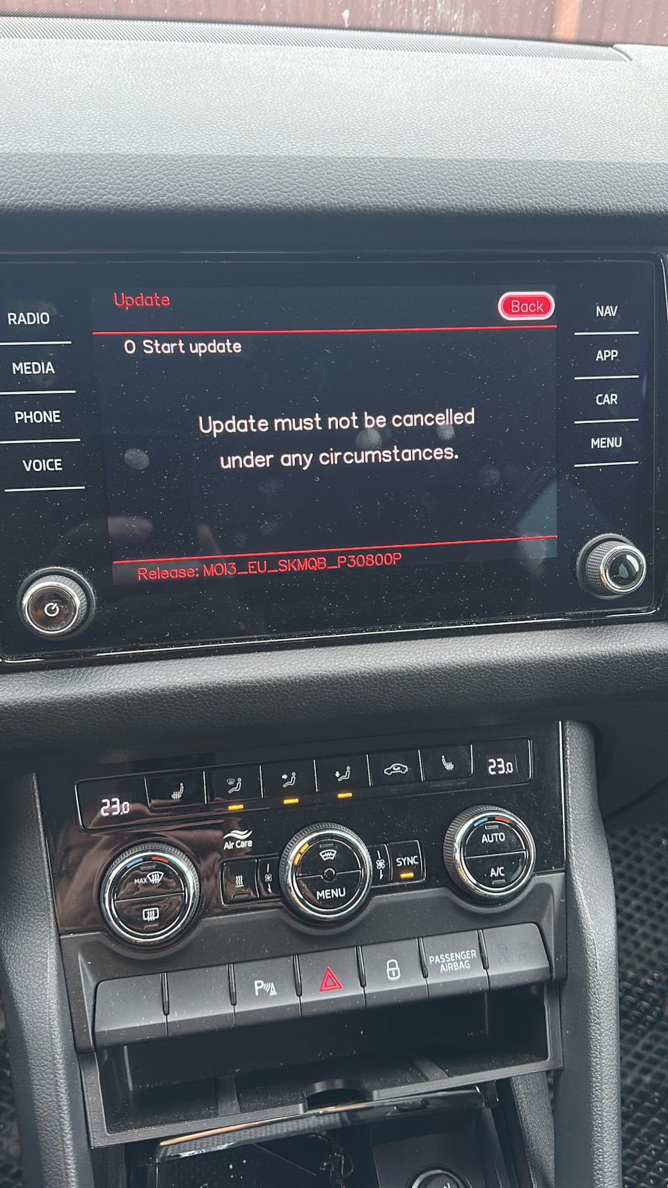 Photo from the logbook Skoda Kodiaq (1G). Found on photo: 046230