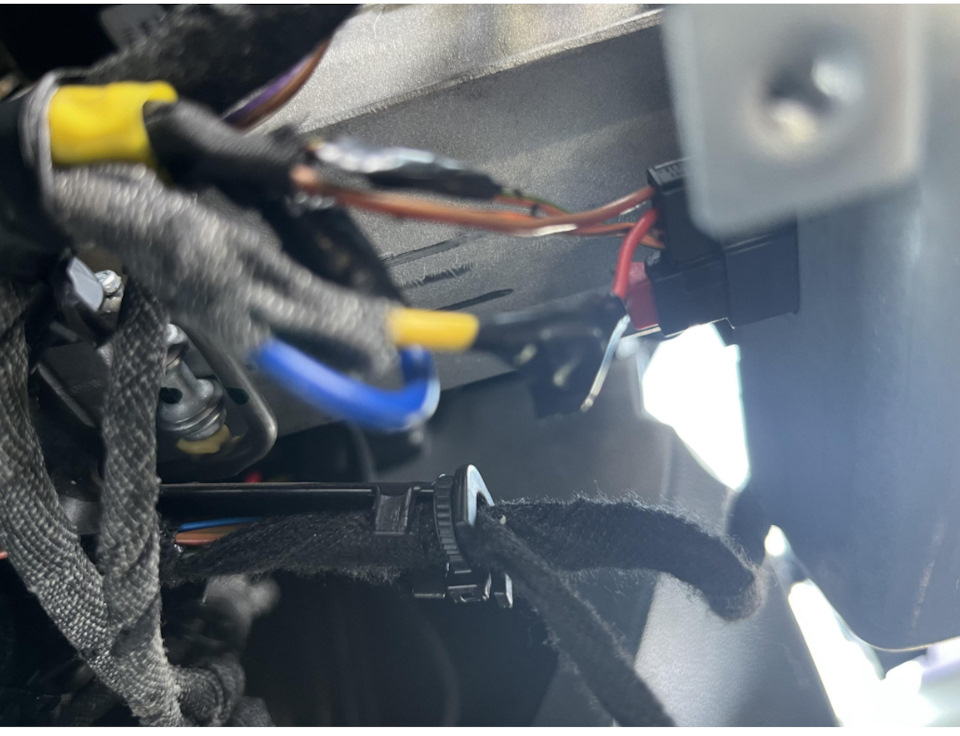 Установка сигнализации starlinе s96v2 lte на Шкода рапид. — Skoda Rapid ...