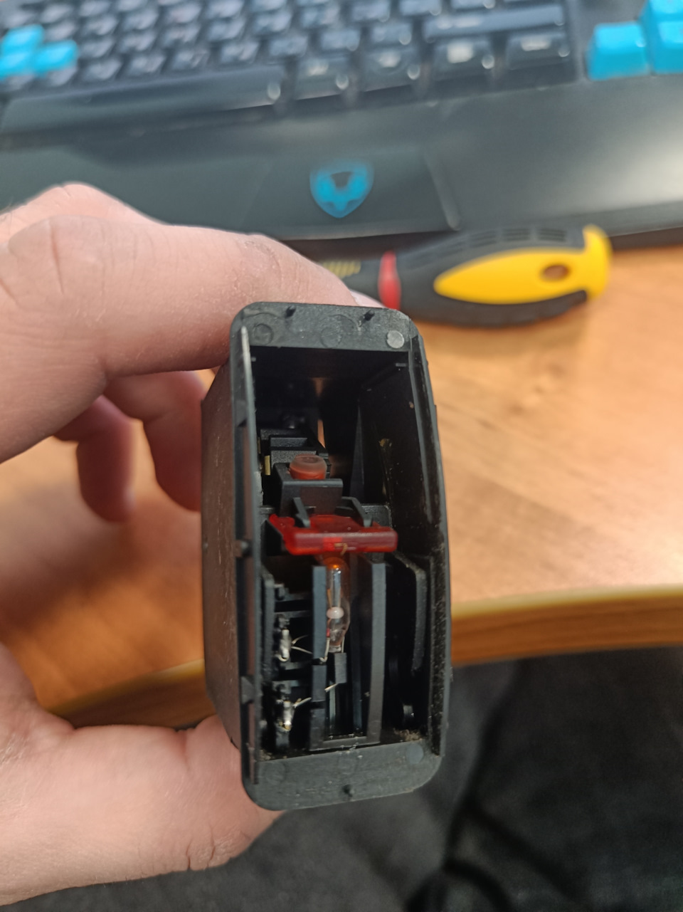 ZzGQD3D2O4ab6VH0a7-RrfBpupQ-960.jpg