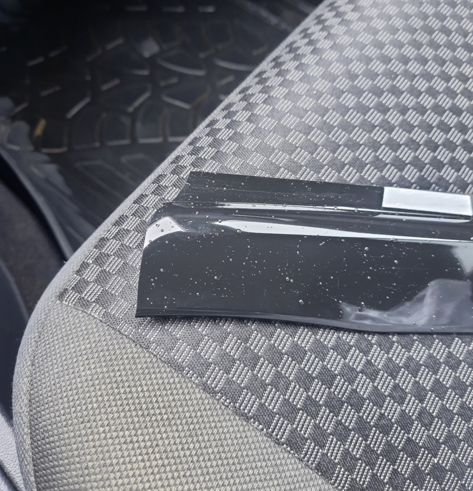 Установка ветровиков, накладки заднего бампера и пр.мелочи. — Lada ...