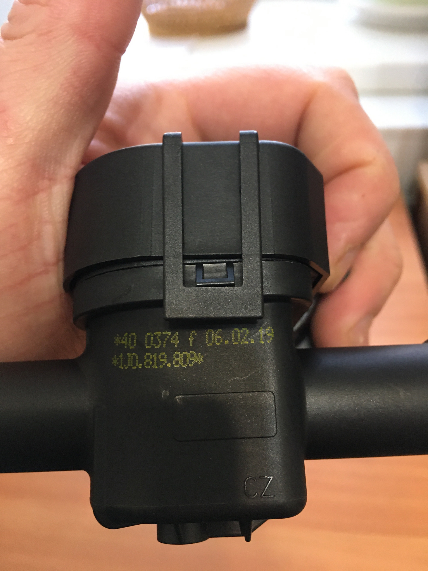 прибор для проверки паровоздушных клапанов к-437. крышка бачка охлаждающей жидкости 2110. как работает клапан радиатора охлаждения. малый круг термостат ваз 2101. термостат ваз 2114 8 клапанов в разрезе.