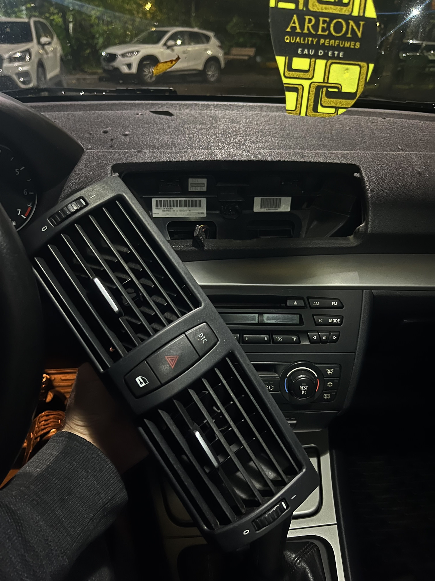 Центральный воздуховод — BMW 1 series (E81/E87), 2 л, 2006 года ...