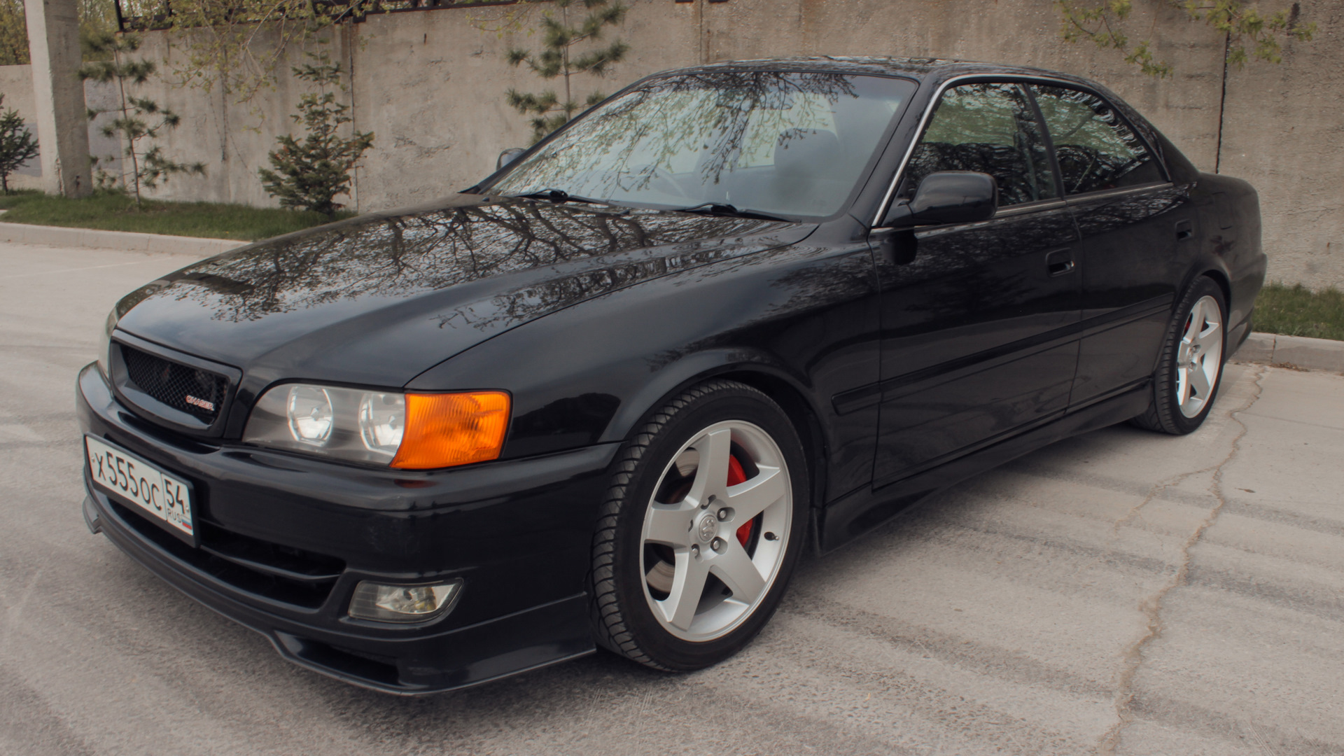 Toyota Chaser (100) 4.0 бензиновый 1999 | 