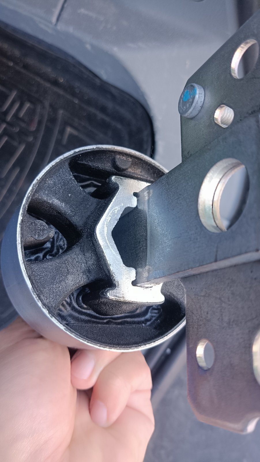 Lemforder 35543 01 1шт, 35544 01 — 1шт — Ford S-Max (1G). Запчасти на фото: 3554301, 3554401