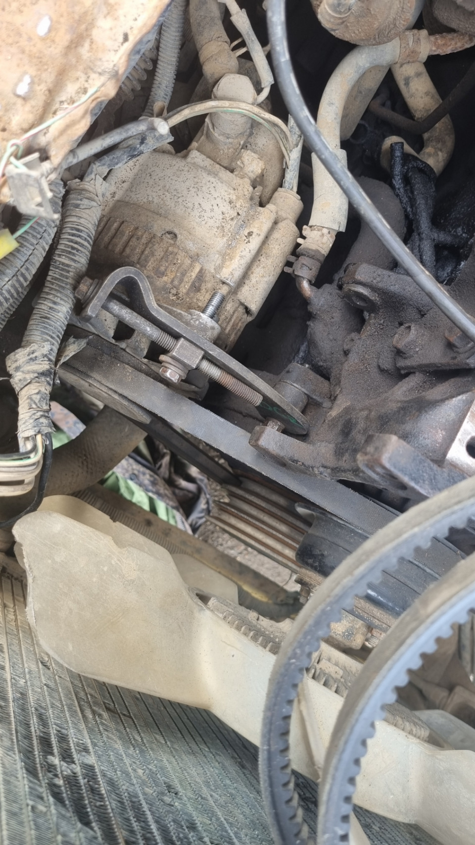 Пропал заряд аккумулятора. — Isuzu Bighorn (II), 3,1 л, 1996 года ...