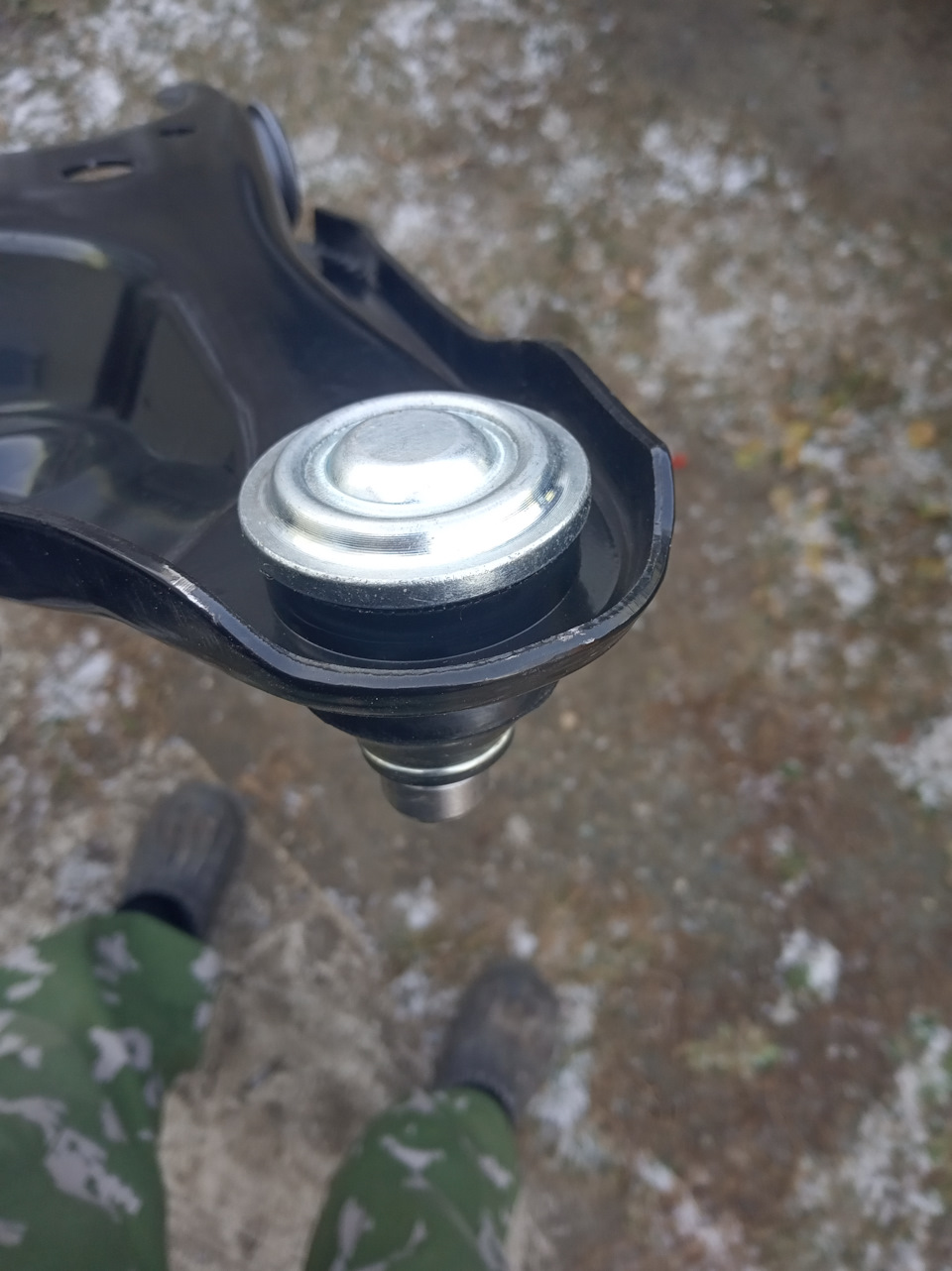 Замена рычагов и стоек стабилизатора — Lada Ларгус, 1,6 л, 2013 года ...