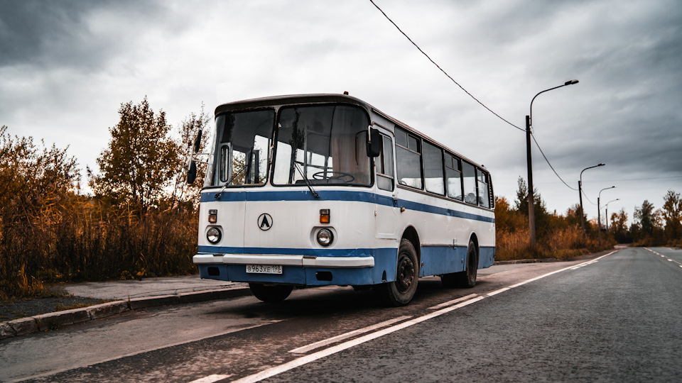 ЛАЗ 695