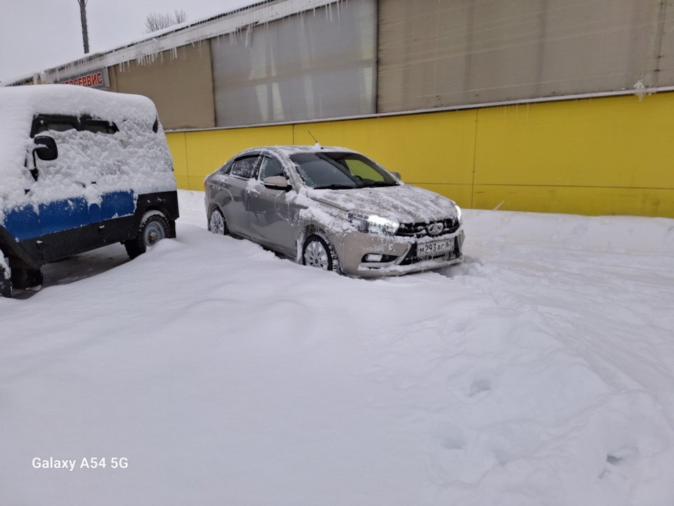Веерные форсунки омывателя — Lada Vesta (1G), 1,6 л, 2019 года ...
