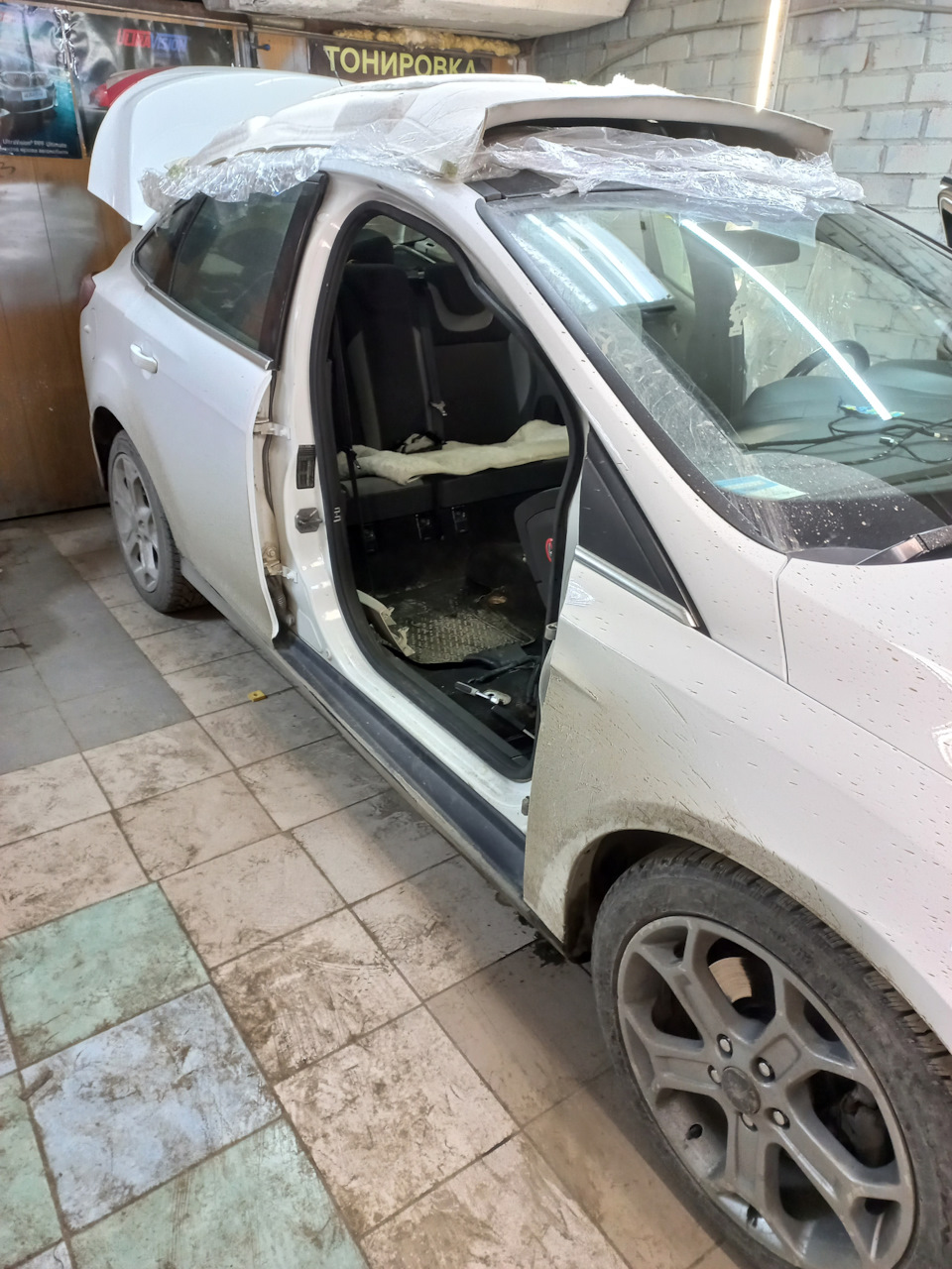 Дверь мне запили! :D — Ford Focus Sedan III