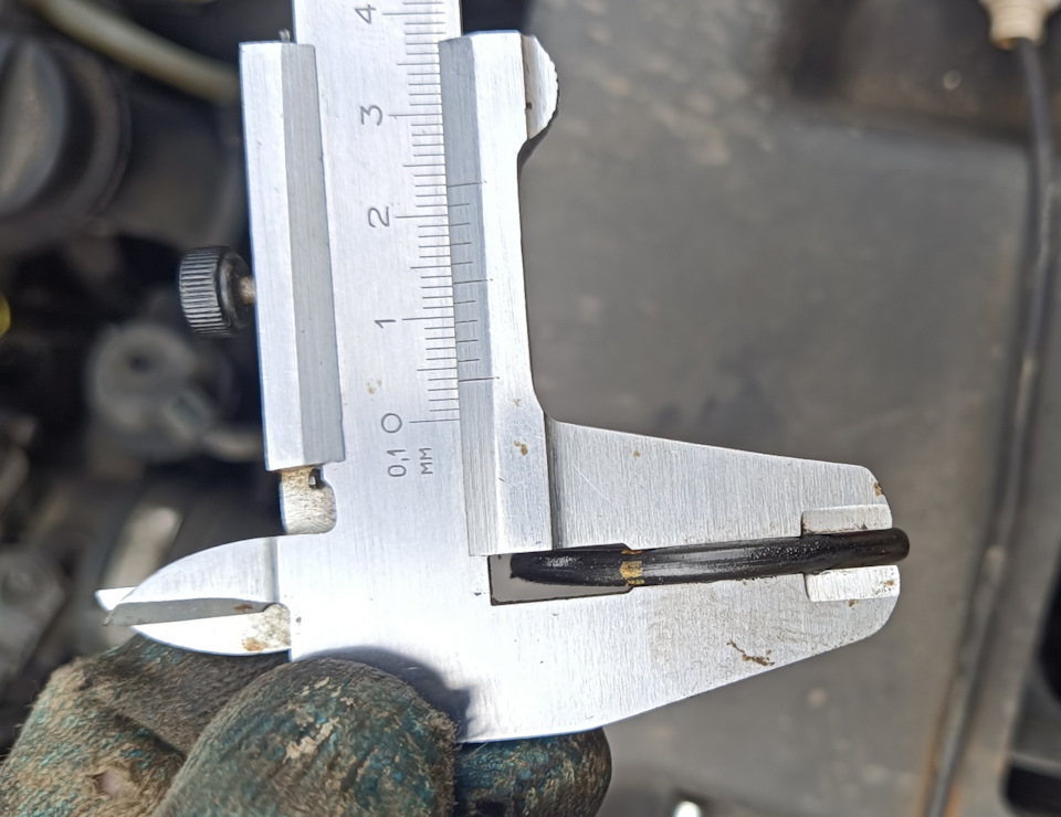 Толщина уплотнительного кольца. — Ford Galaxy (Mk III)