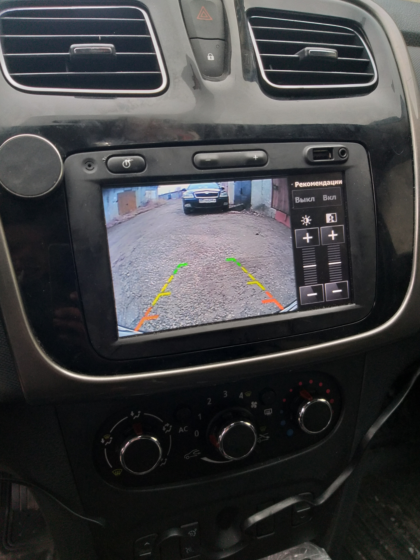 Рено логан 2, установка камеры заднего хода — DRIVE2