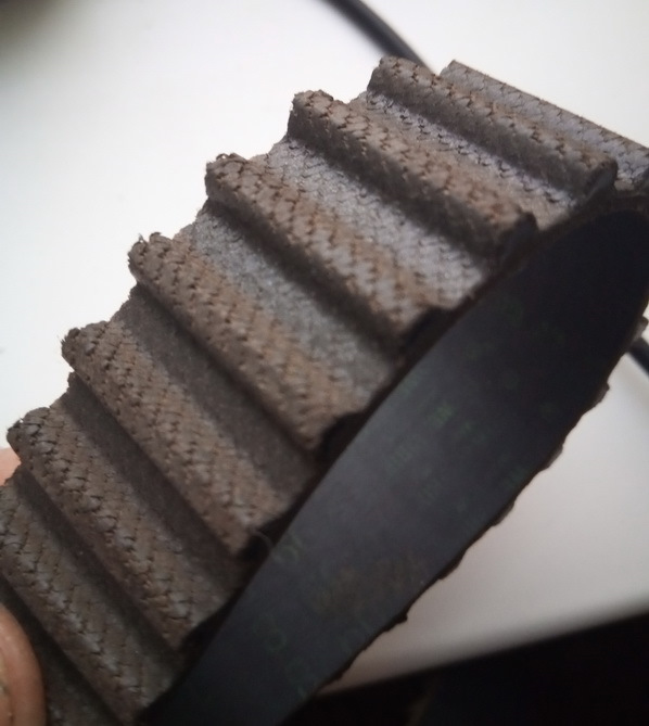 Замененный ремень ГРМ — Ford Galaxy (Mk III)