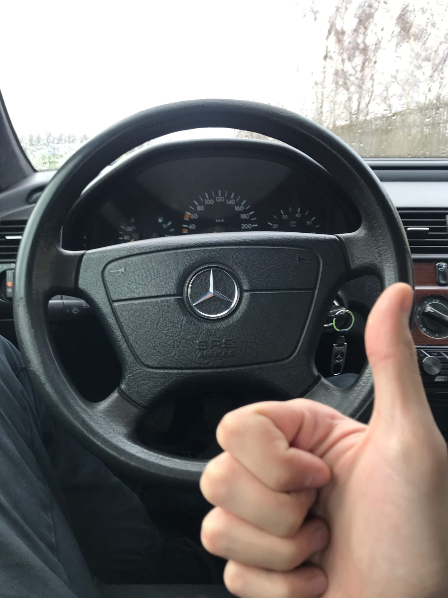 🔩 Замена ограничителя двери [ДЕТАЛЬНО] 🔩 — Mercedes-Benz C-class (W202),  1,8 л, 1995 года | своими руками | DRIVE2