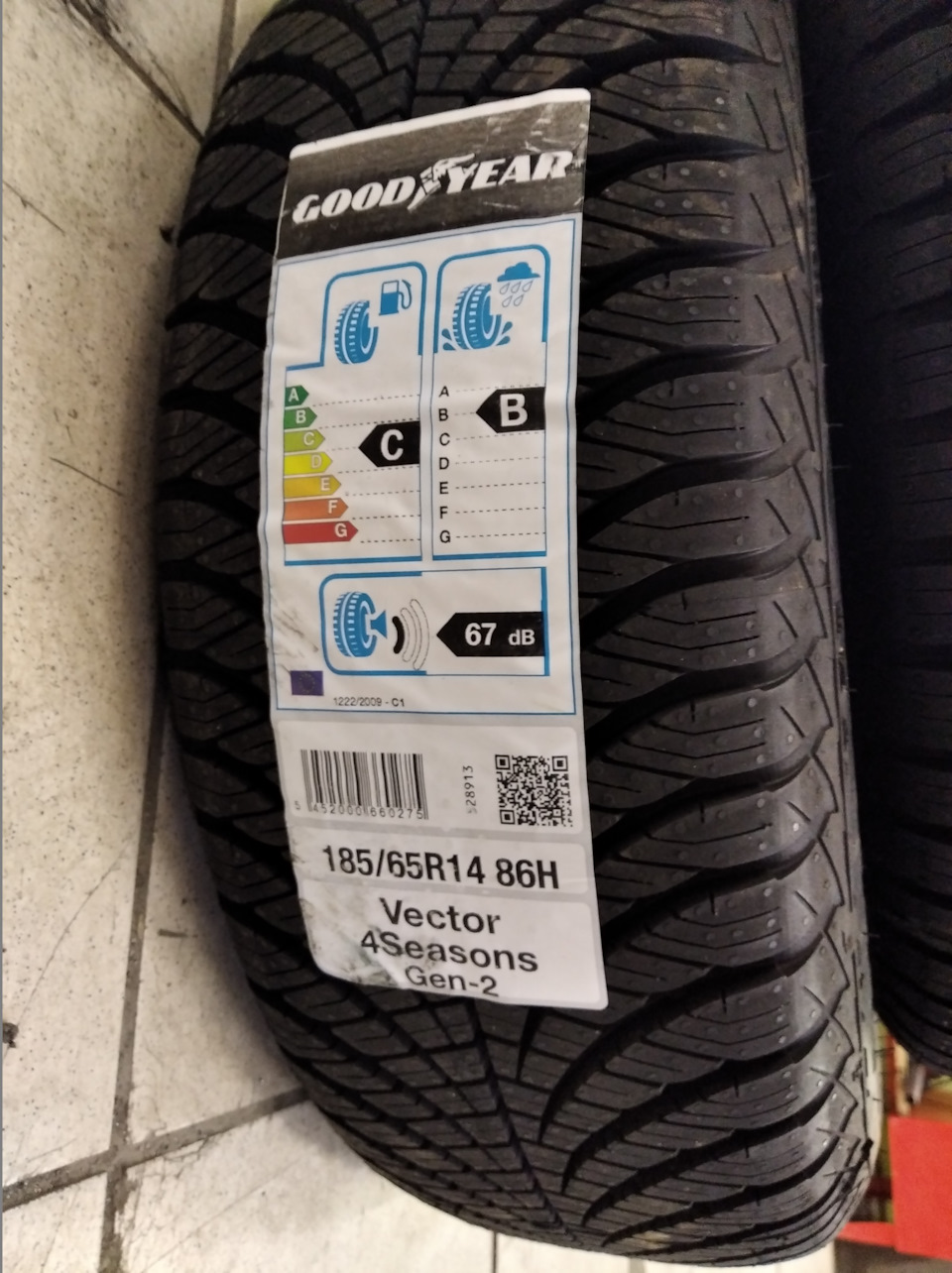 Всесезонные шины Goodyear Vector 4Seasons Gen-2 185/65/R14, брызговики  L.Locker и Балаково запчасть. — Lada Калина 2 хэтчбек, 1,6 л, 2015 года |  шины | DRIVE2